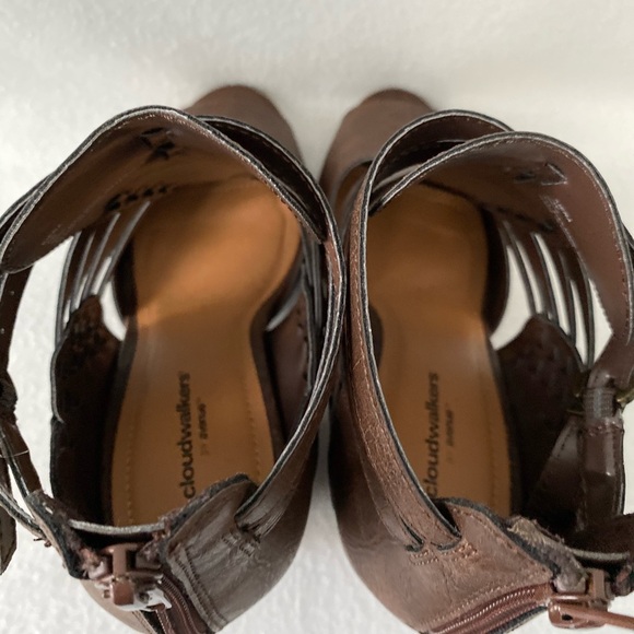 Cloudwalkers Size 7W Brown Open Toe Heel Sandals - Picture 6 of 16